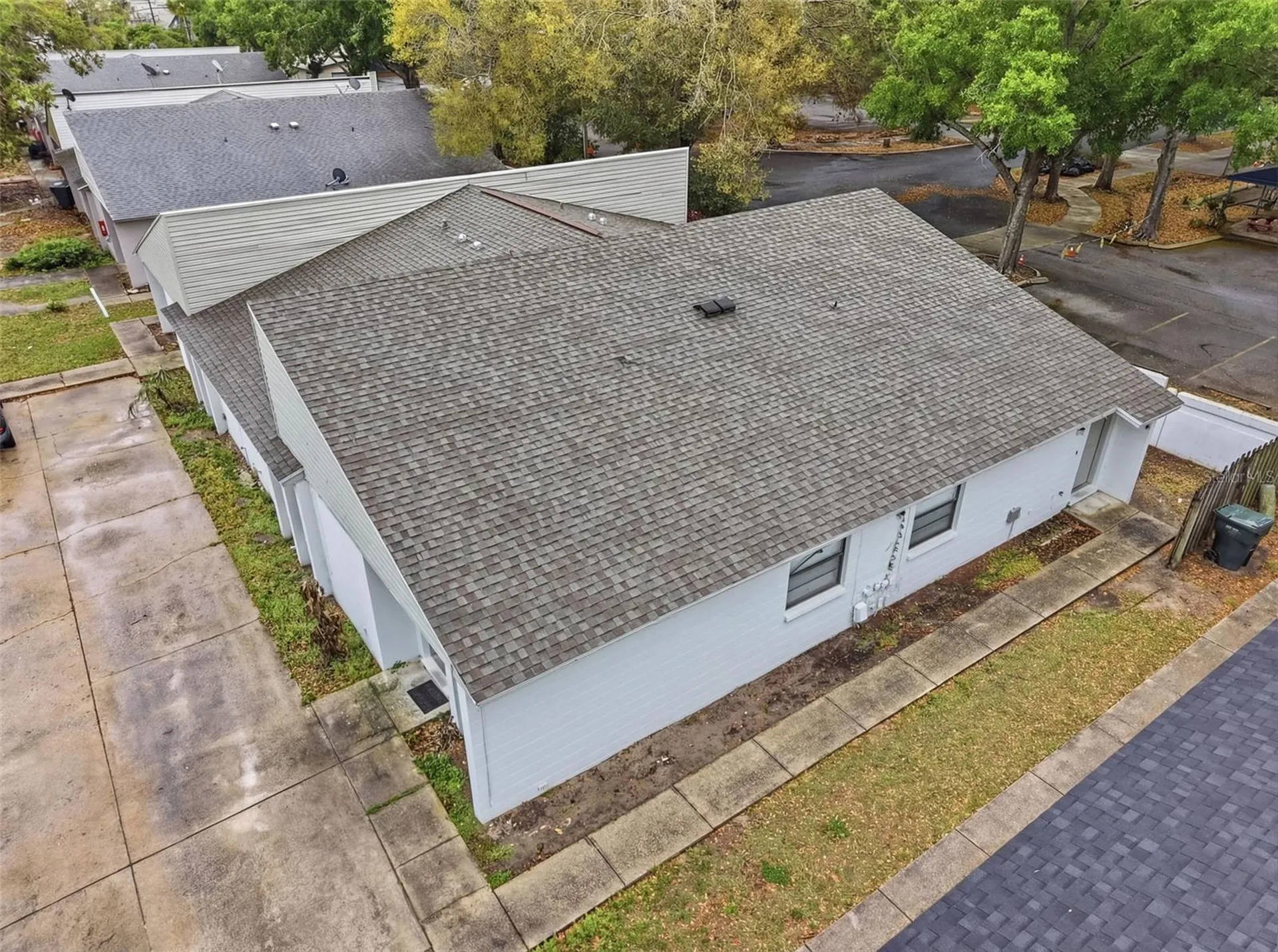 1912-1918 Crystal Grove Drive Lakeland FL 33801