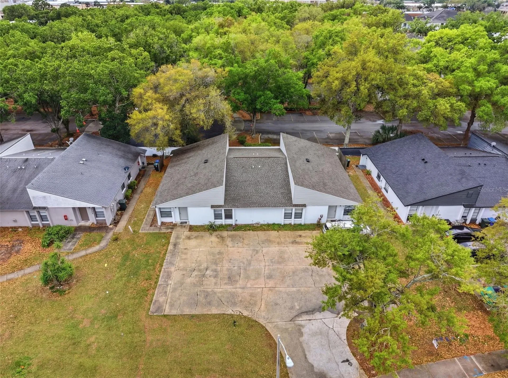 1912-1918 Crystal Grove Drive Lakeland FL 33801