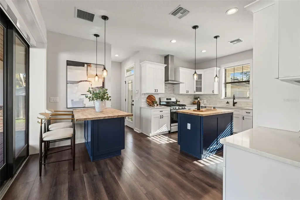 2820 N Central Court Tampa FL 33602