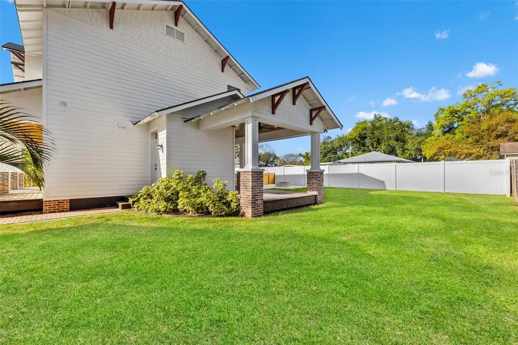 2820 N Central Court Tampa FL 33602