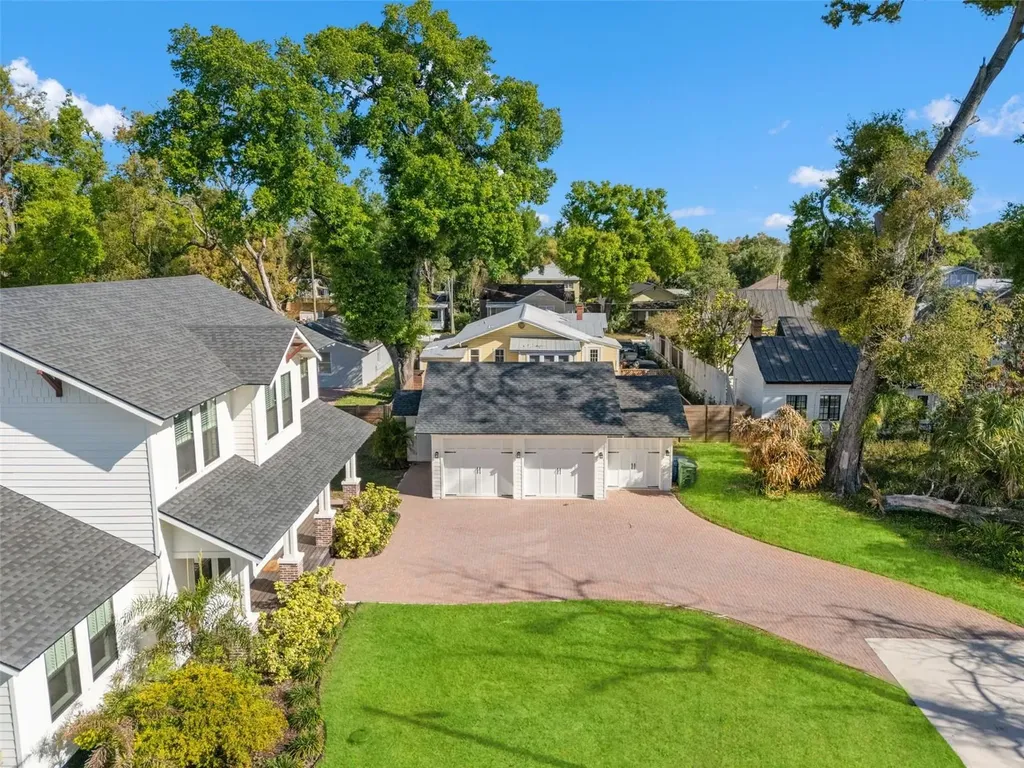2820 N Central Court Tampa FL 33602