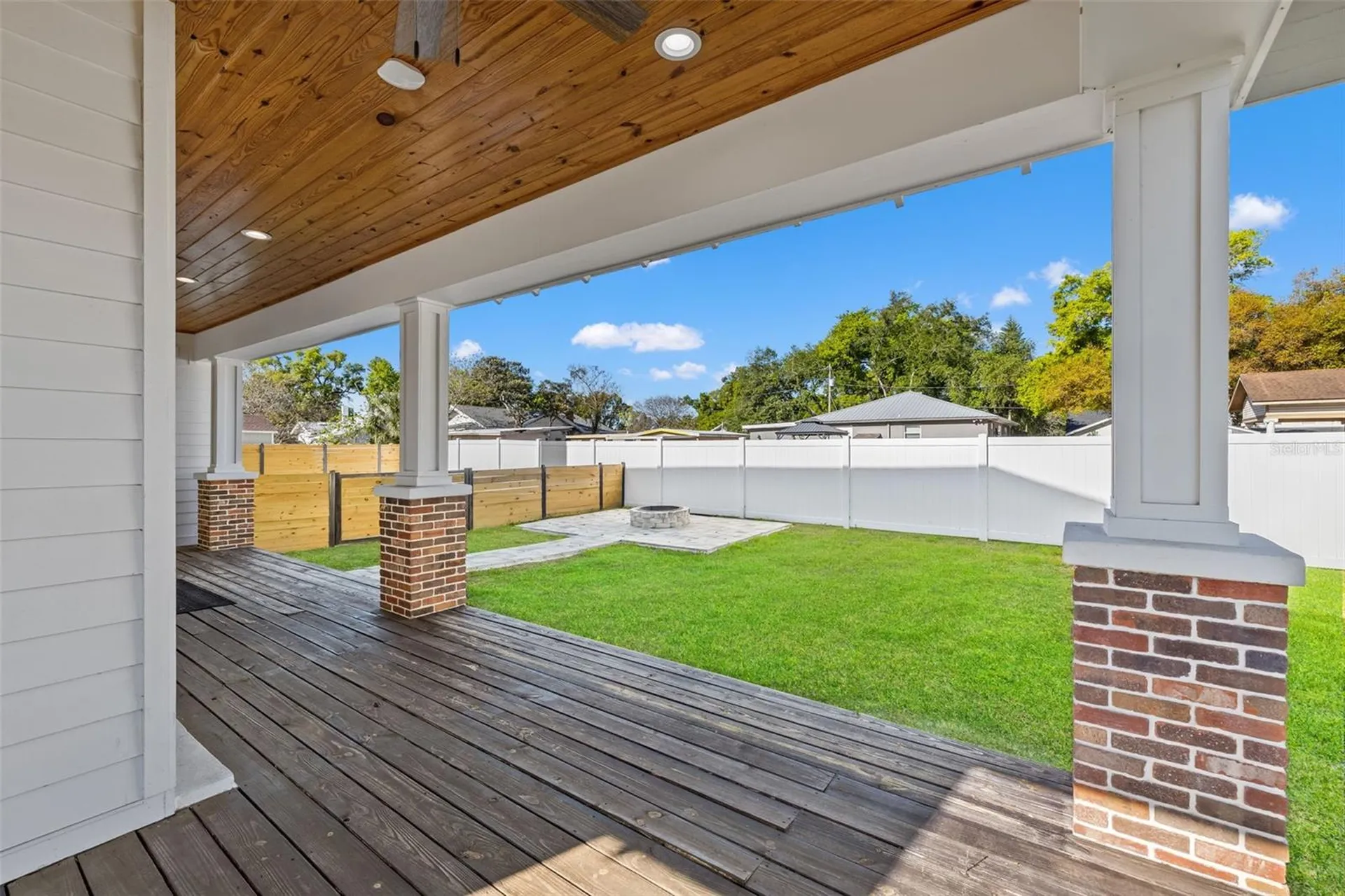 2820 N Central Court Tampa FL 33602