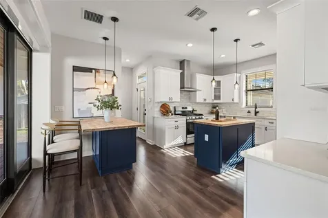 2820 N Central Court Tampa FL 33602