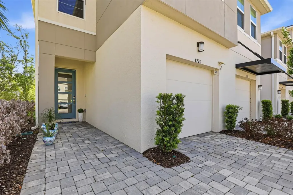 4220 Cloud Hopper Way Lutz FL 33559