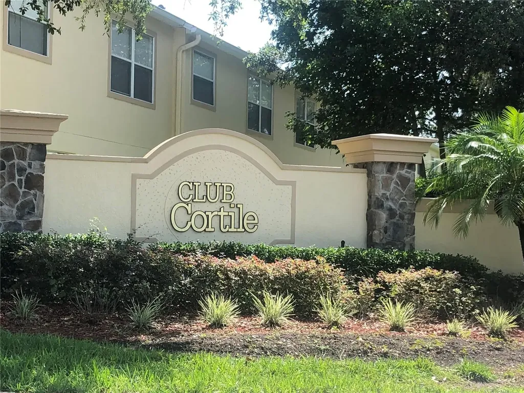 2720 Club Cortile Circle Kissimmee FL 34746