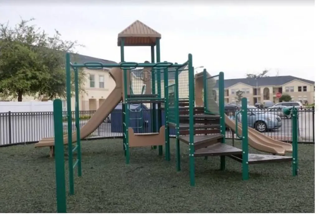 2720 Club Cortile Circle Kissimmee FL 34746