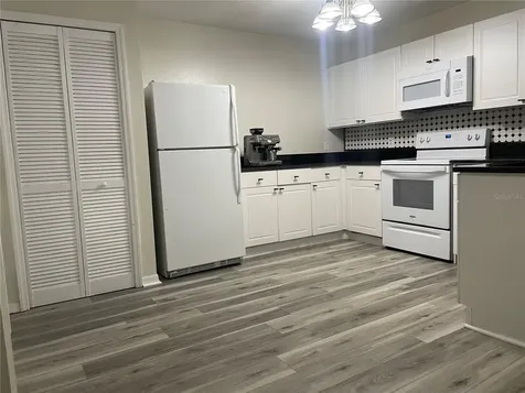 2720 Club Cortile Circle Kissimmee FL 34746