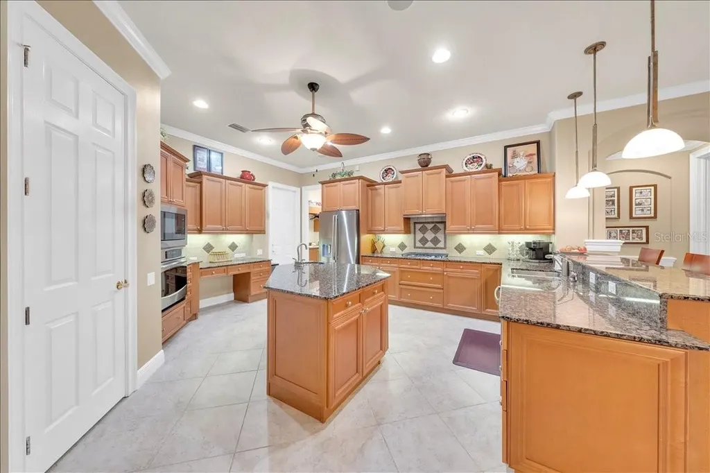5702 Ternpark Drive Lithia FL 33547