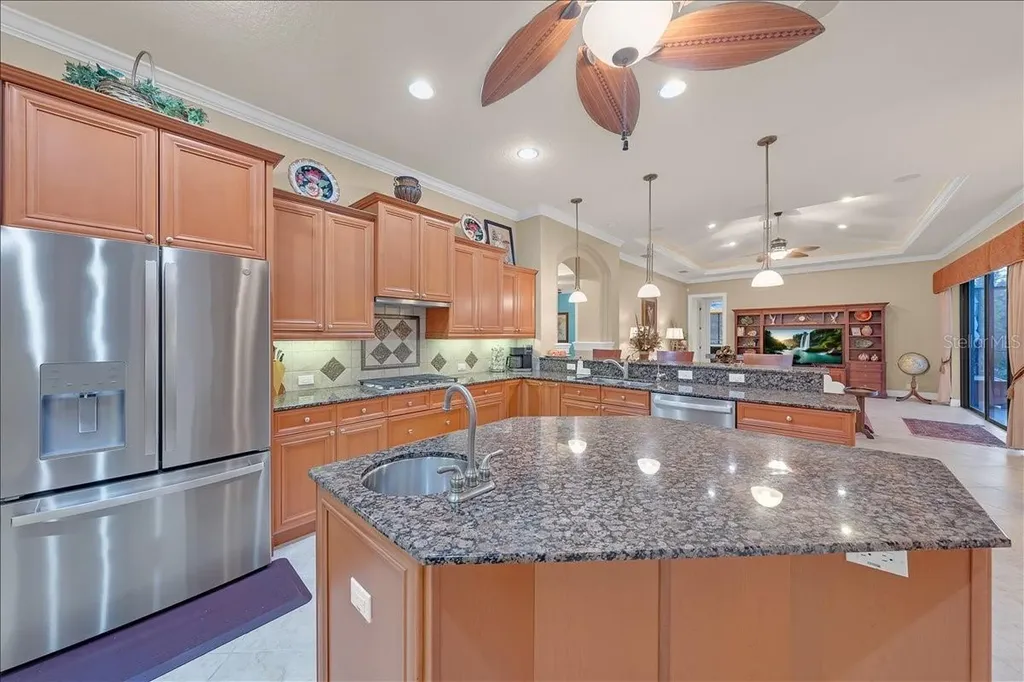 5702 Ternpark Drive Lithia FL 33547