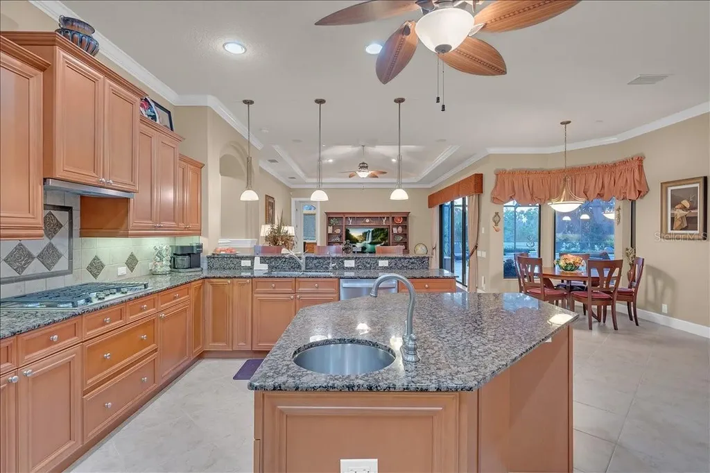 5702 Ternpark Drive Lithia FL 33547