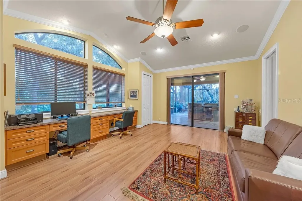 5702 Ternpark Drive Lithia FL 33547