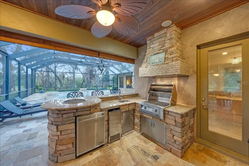 5702 Ternpark Drive Lithia FL 33547