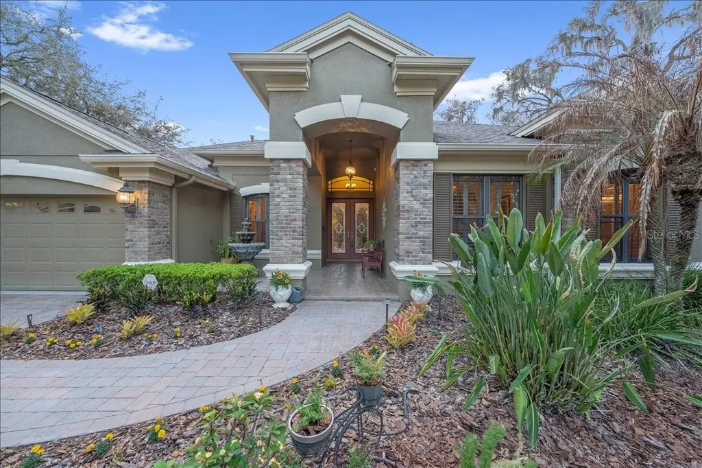 5702 Ternpark Drive Lithia FL 33547