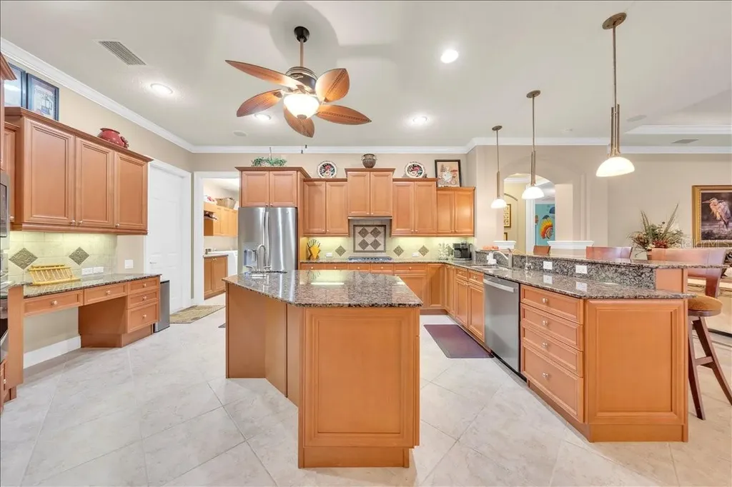 5702 Ternpark Drive Lithia FL 33547