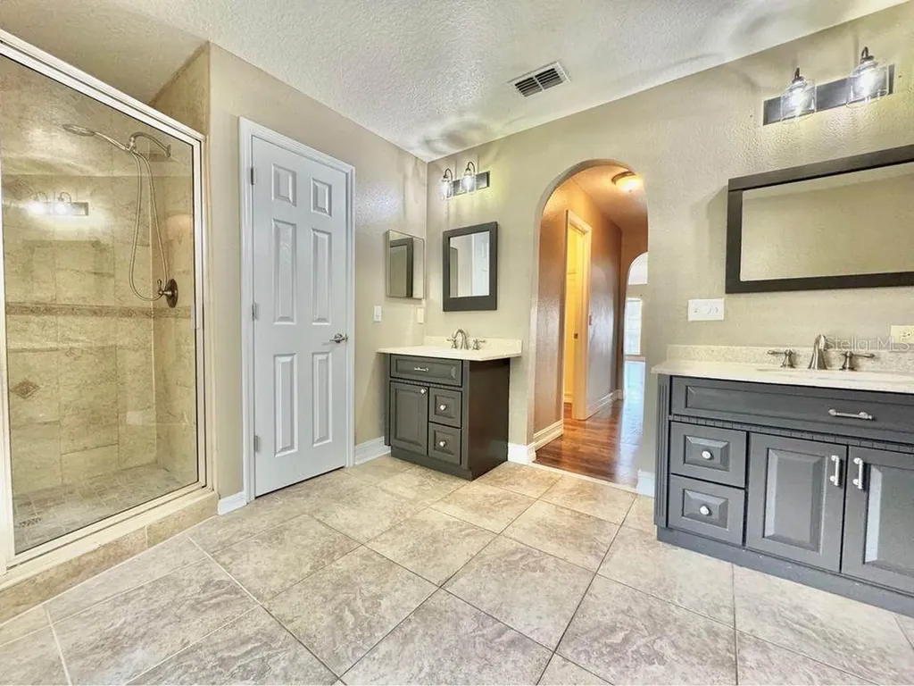 800 Clear Brook Court Fruitland Park FL 34731