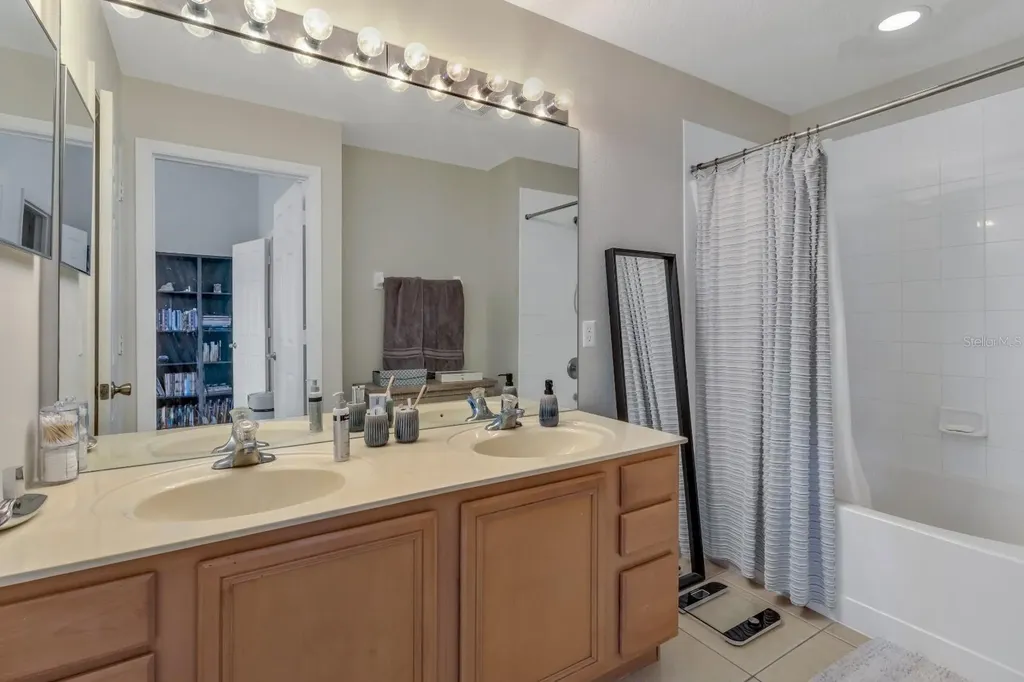6000 Kipling Court Orlando FL 32835