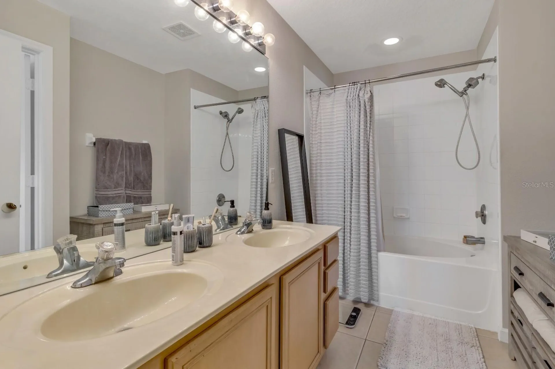 6000 Kipling Court Orlando FL 32835