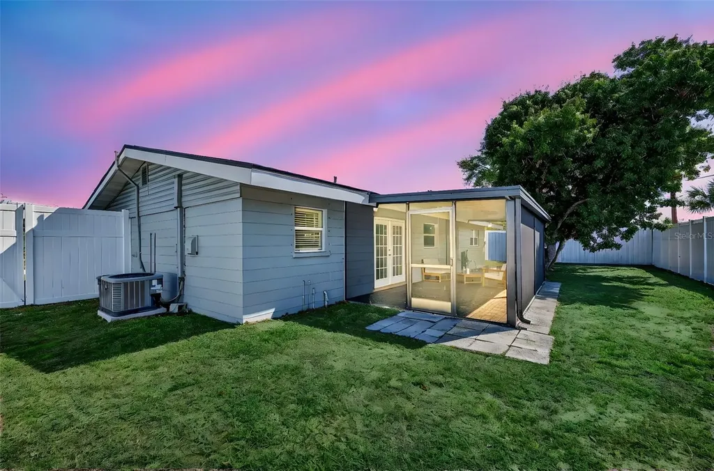 2806 Upper Tangelo Drive Sarasota FL 34239