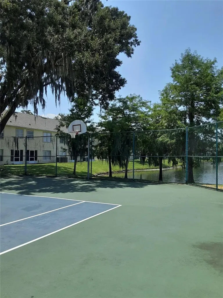 2774 Club Cortile Circle Kissimmee FL 34746