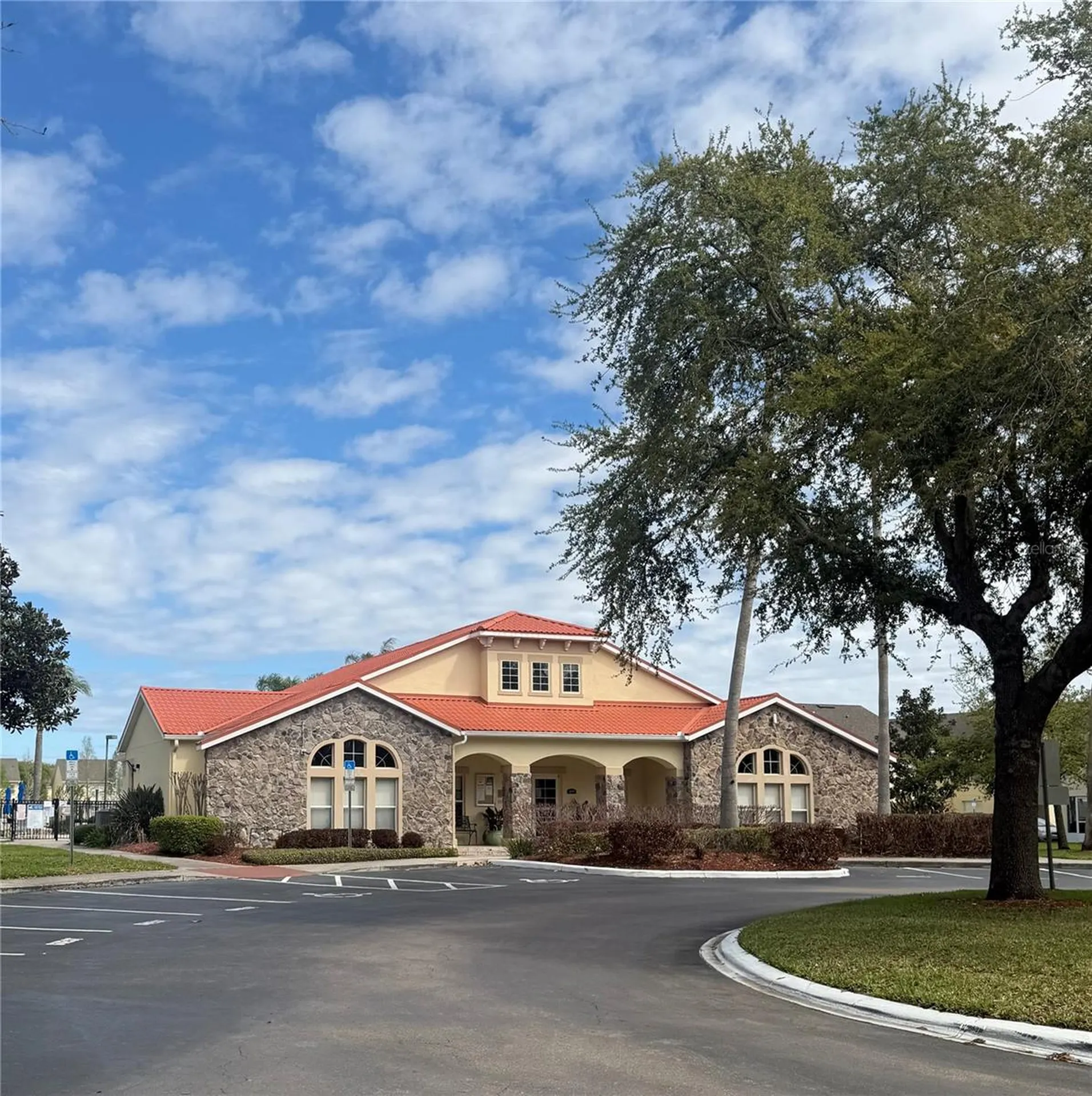 2774 Club Cortile Circle Kissimmee FL 34746