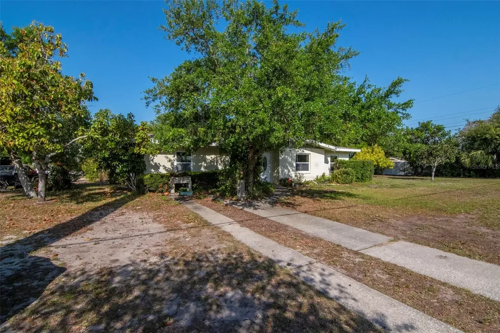 230 Milwaukee Avenue Dunedin FL 34698