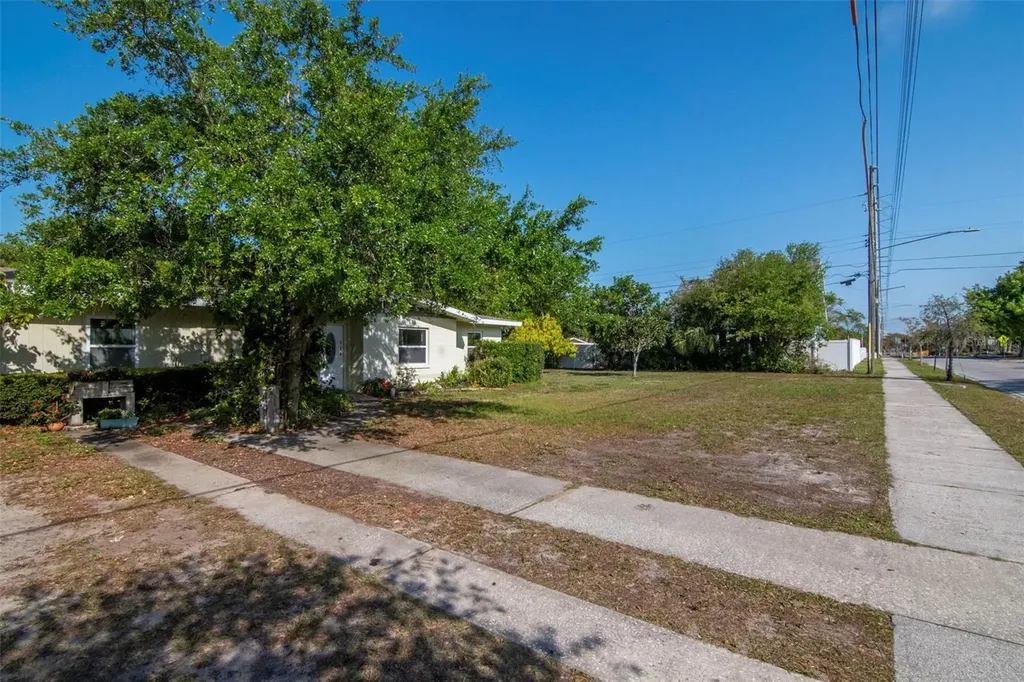 230 Milwaukee Avenue Dunedin FL 34698