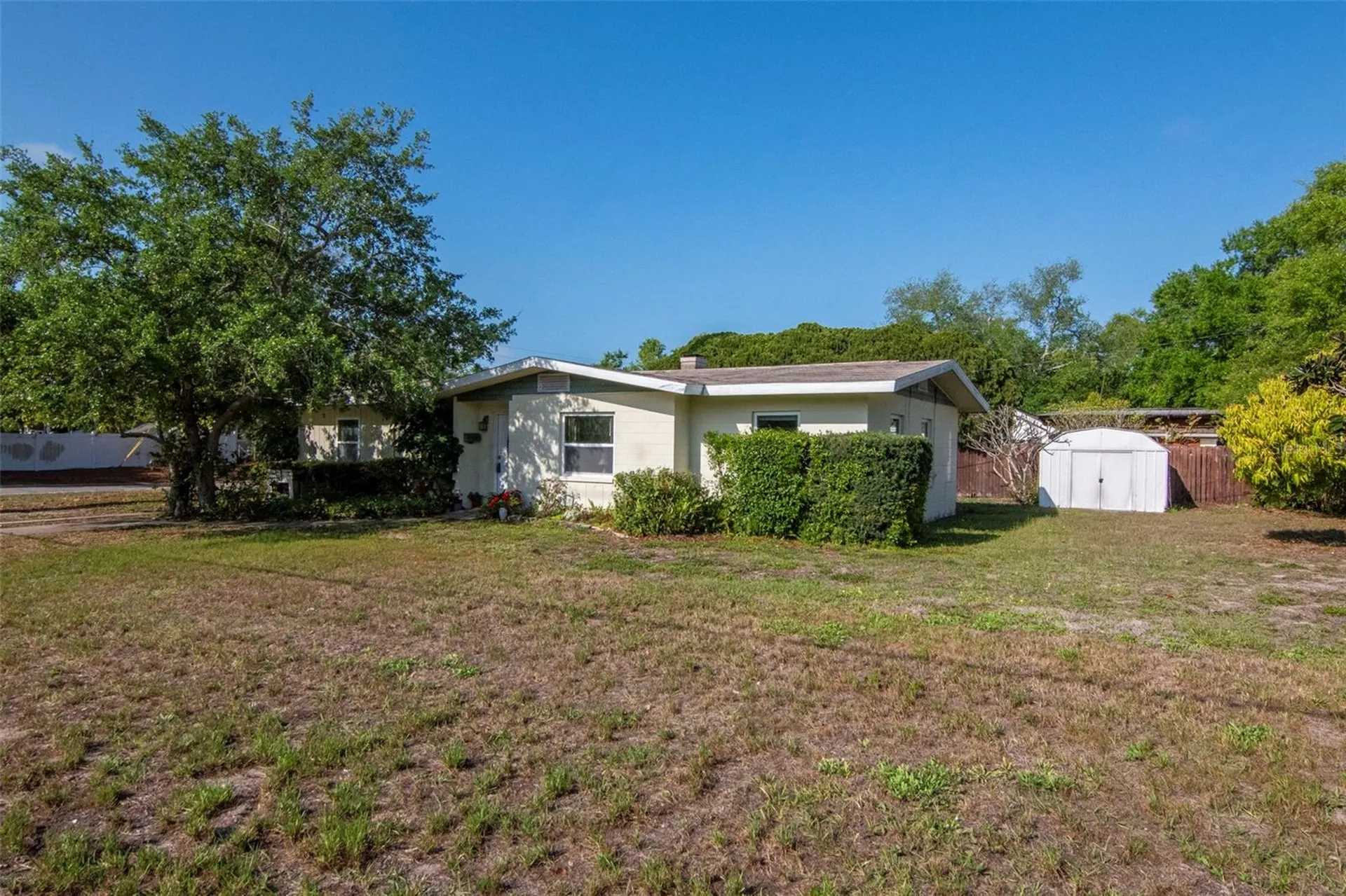 230 Milwaukee Avenue Dunedin FL 34698