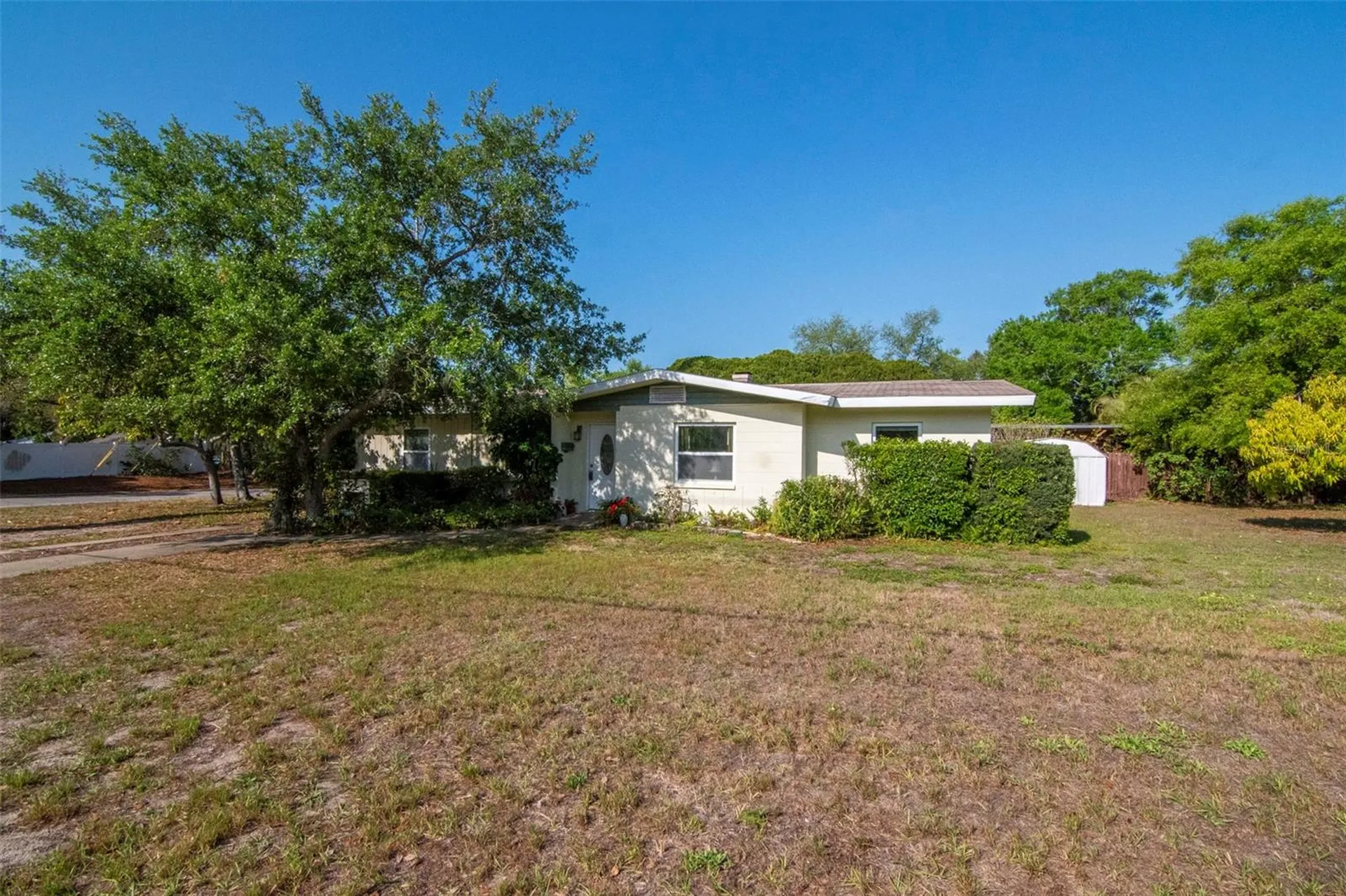 230 Milwaukee Avenue Dunedin FL 34698