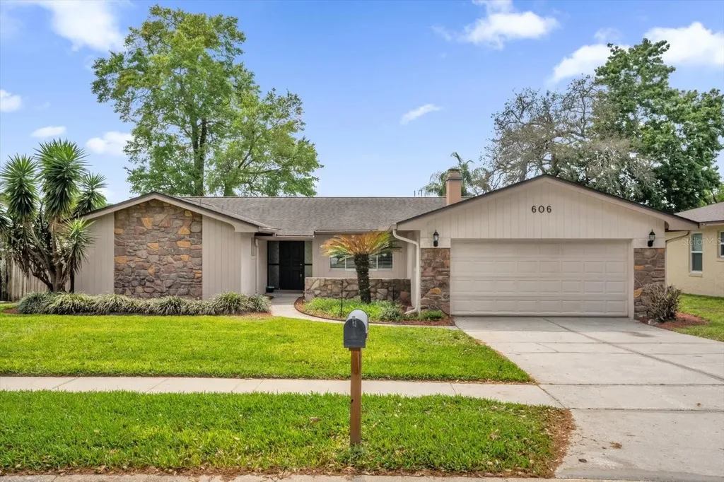 606 Iris Street Altamonte Springs FL 32714