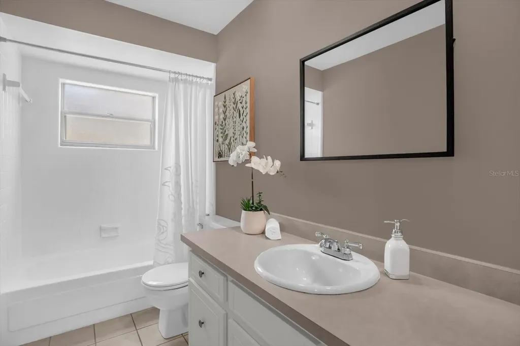 606 Iris Street Altamonte Springs FL 32714