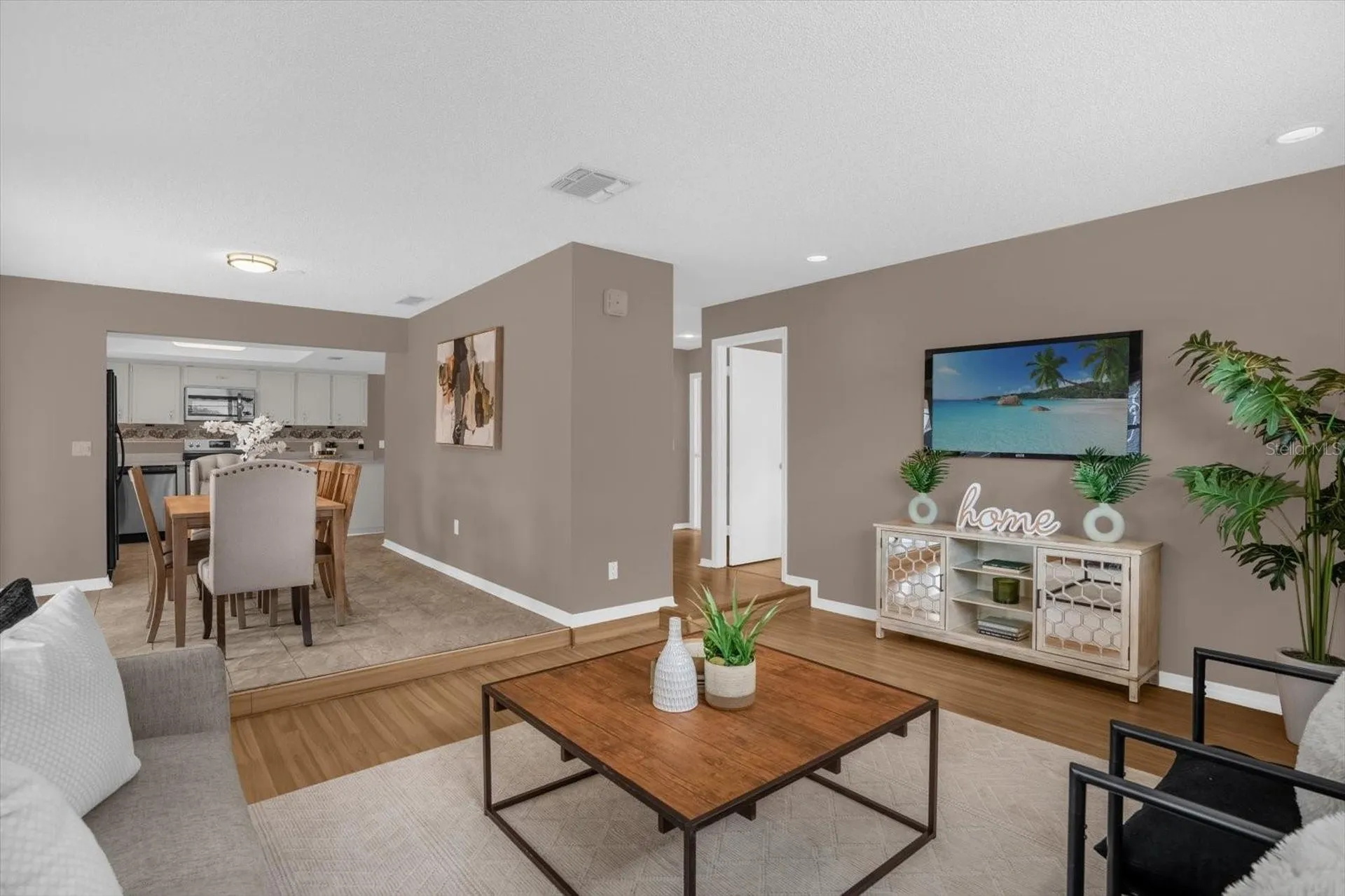 606 Iris Street Altamonte Springs FL 32714