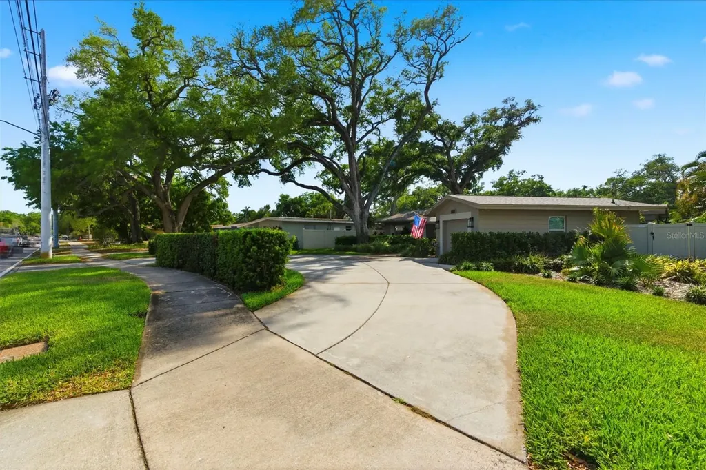 3120 Park Street N St Petersburg FL 33710