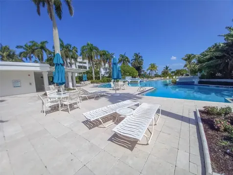 360 Gulf Of Mexico Drive Longboat Key FL 34228