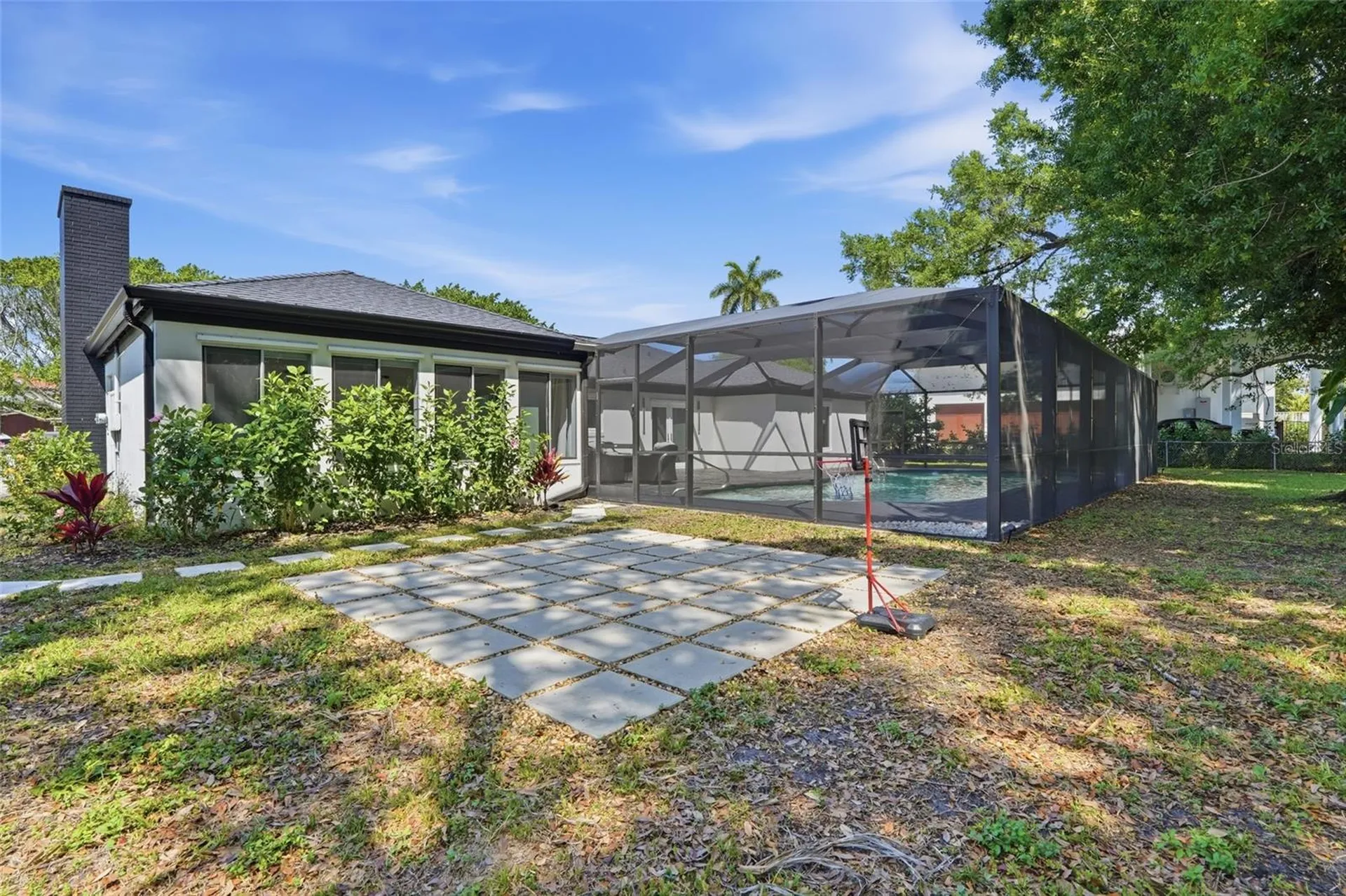 3931 W Riverside Drive Fort Myers FL 33901