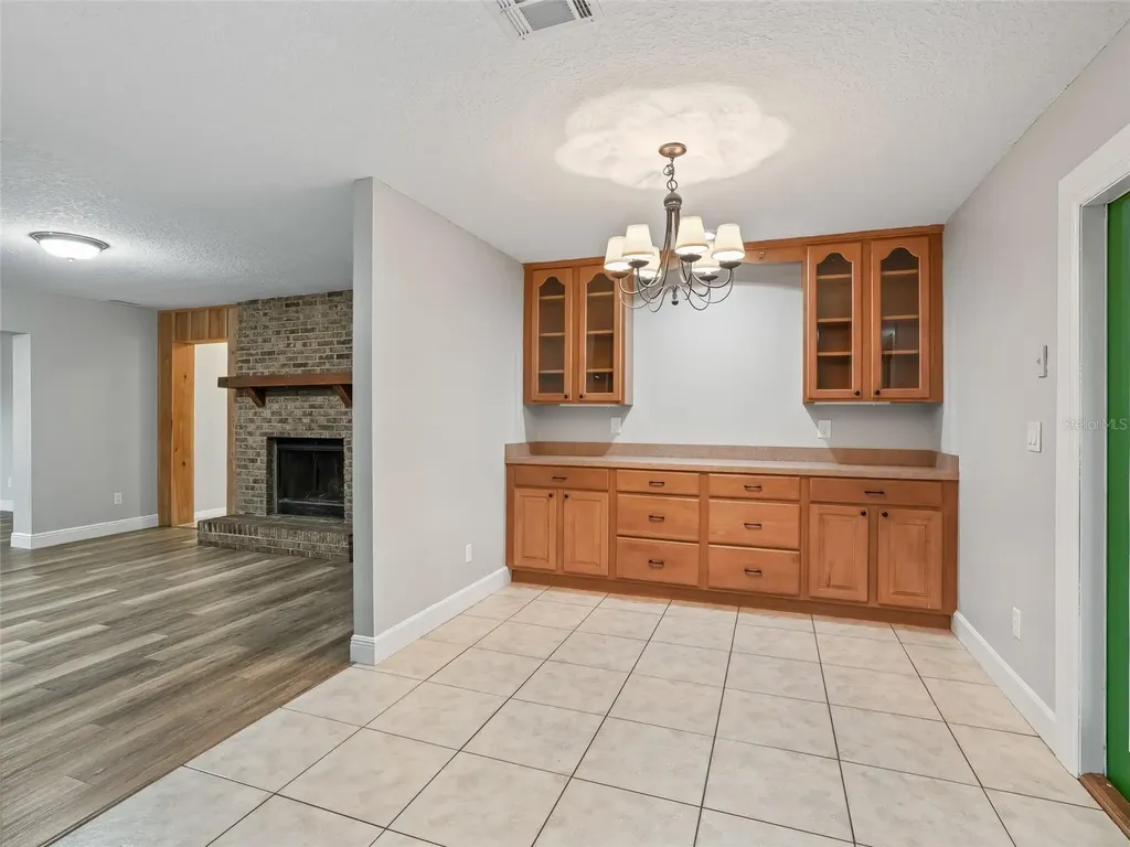 8234 S Us 301 Bushnell FL 33513