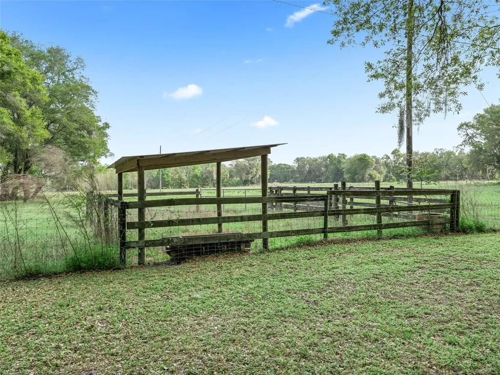 8234 S Us 301 Bushnell FL 33513