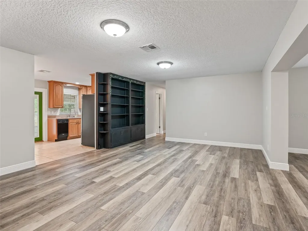 8234 S Us 301 Bushnell FL 33513