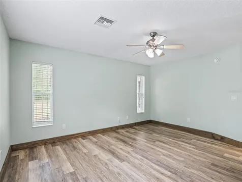 8234 S Us 301 Bushnell FL 33513