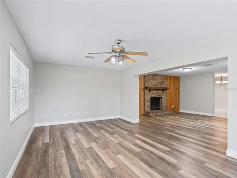 8234 S Us 301 Bushnell FL 33513