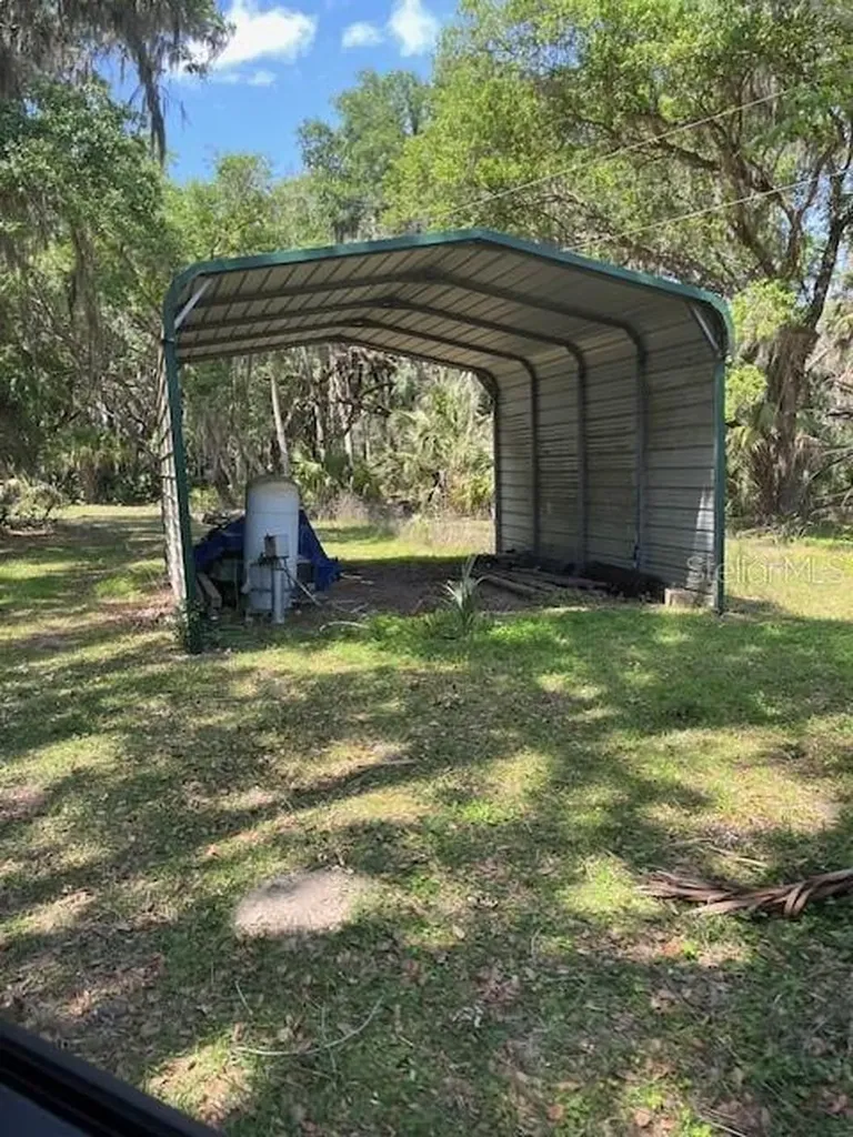 2992 N C 470 Lake Panasoffkee FL 33538
