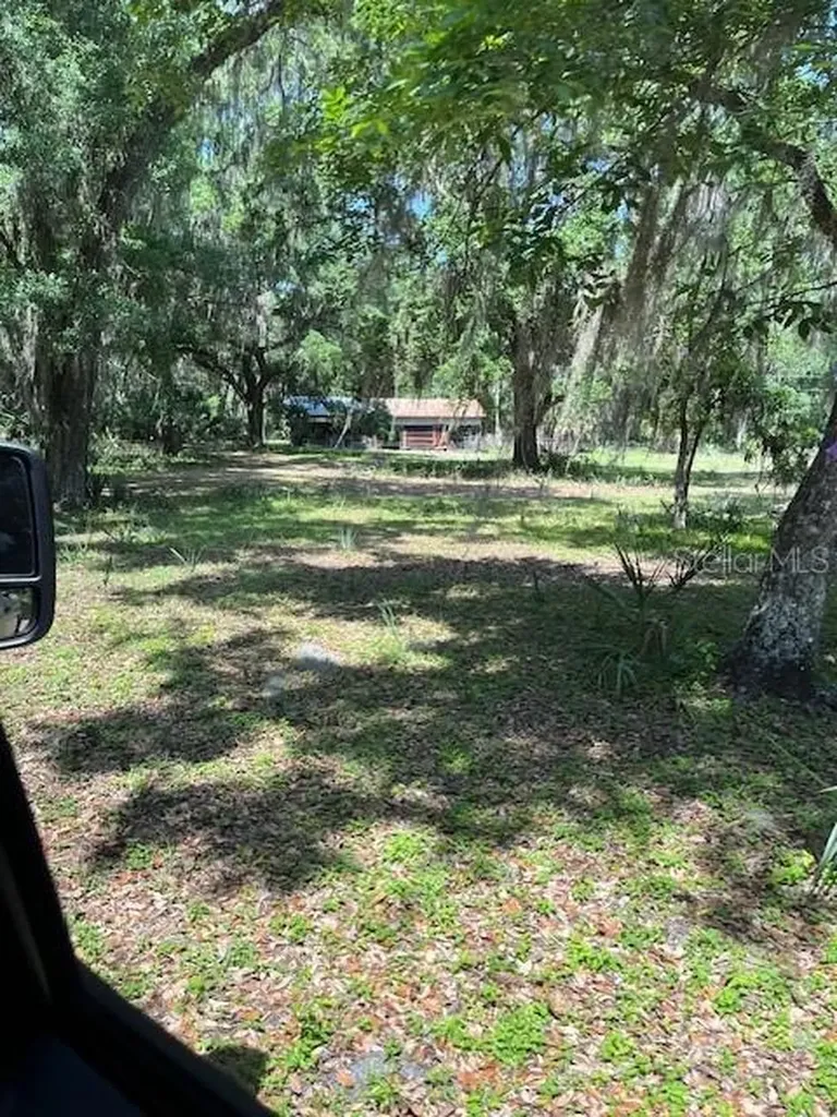 2992 N C 470 Lake Panasoffkee FL 33538