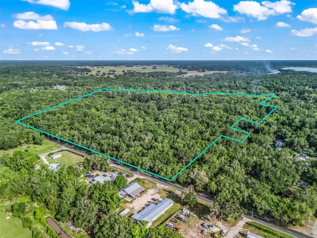 2992 N C 470 Lake Panasoffkee FL 33538
