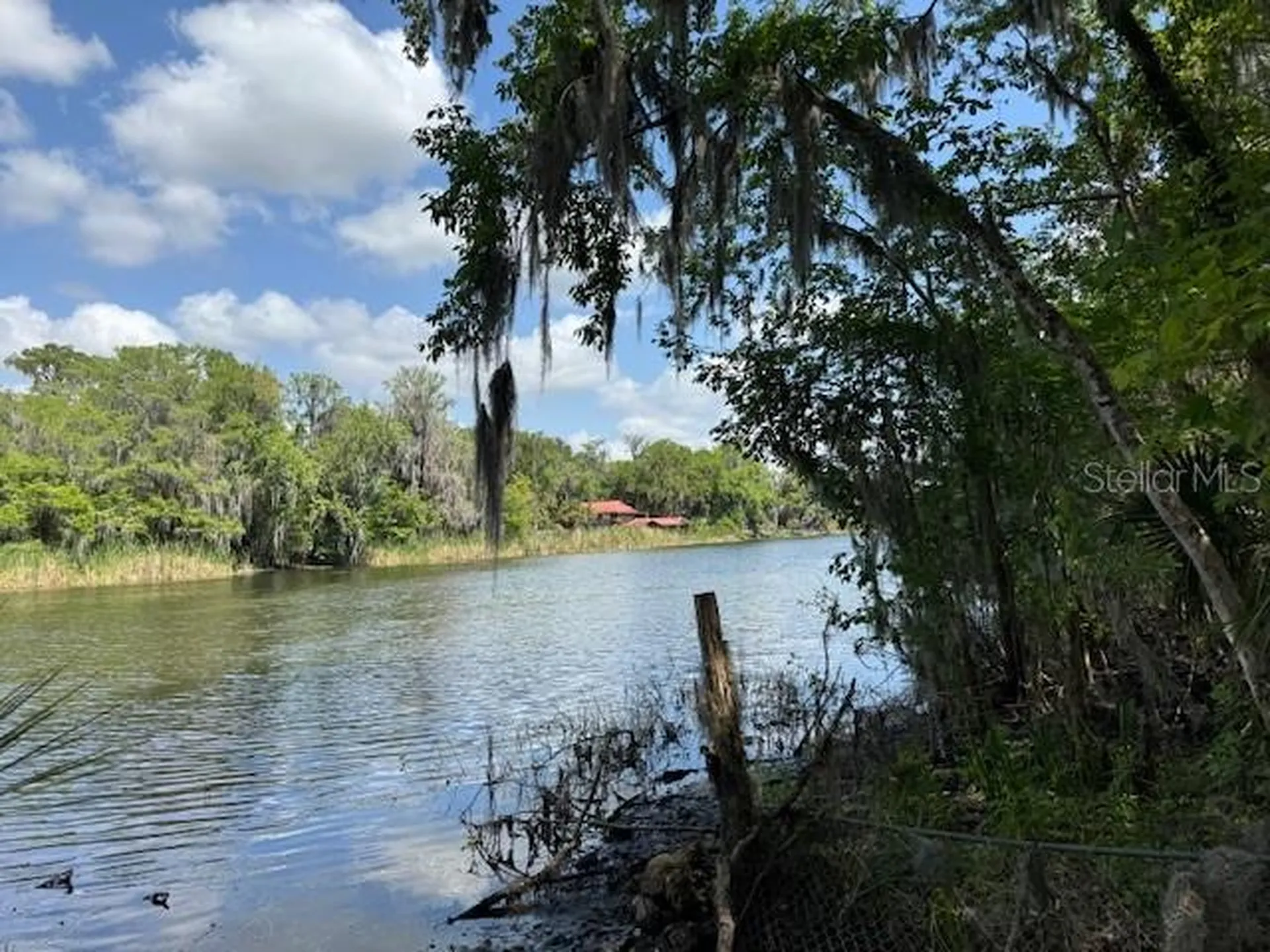 2992 N C 470 Lake Panasoffkee FL 33538