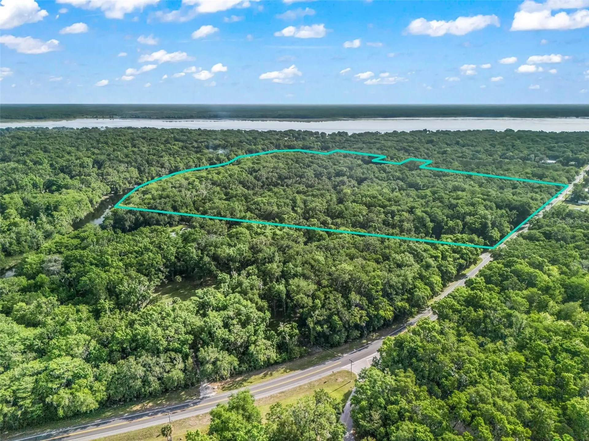 2992 N C 470 Lake Panasoffkee FL 33538