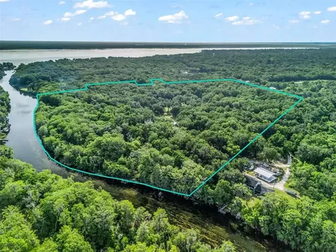 2992 N C 470 Lake Panasoffkee FL 33538