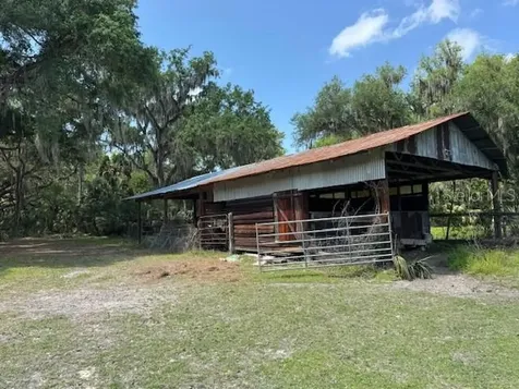 2992 N C 470 Lake Panasoffkee FL 33538