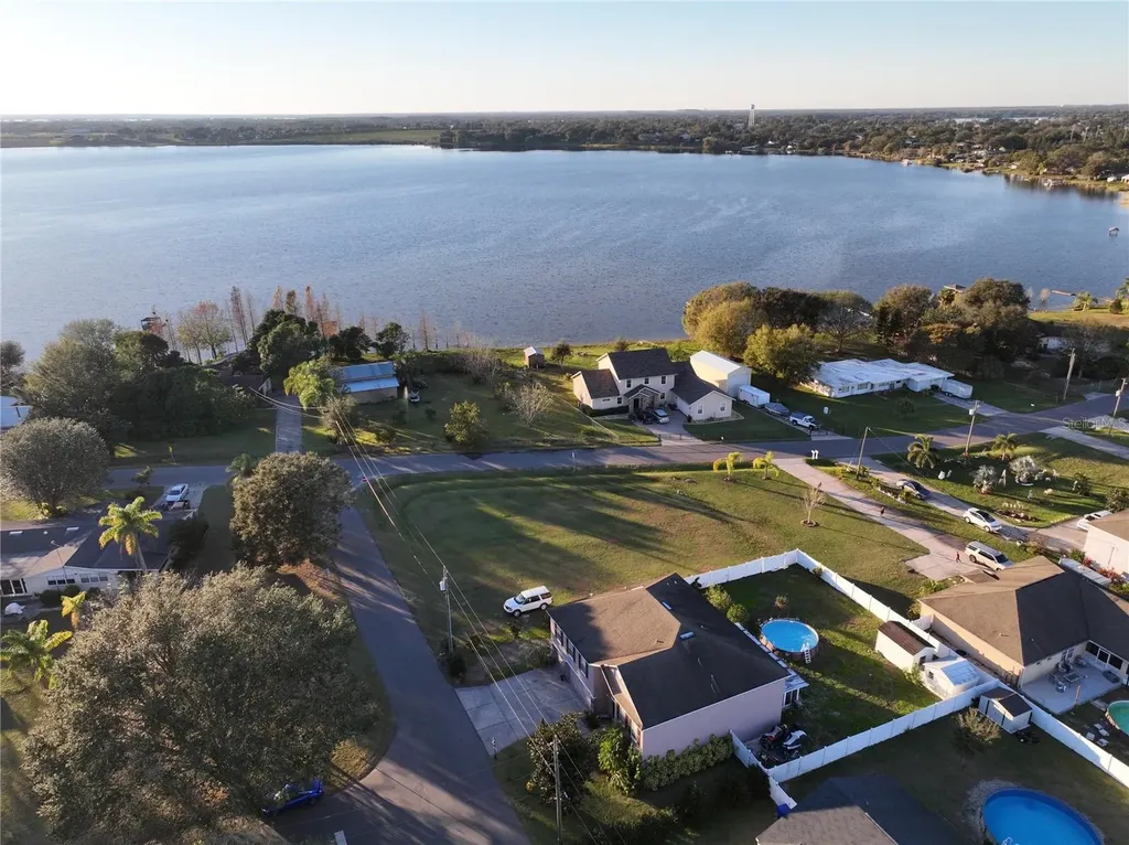 959 Thomas Road Eagle Lake FL 33839