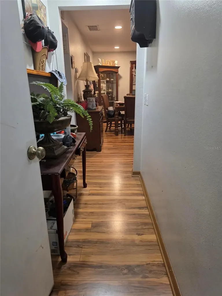 959 Thomas Road Eagle Lake FL 33839