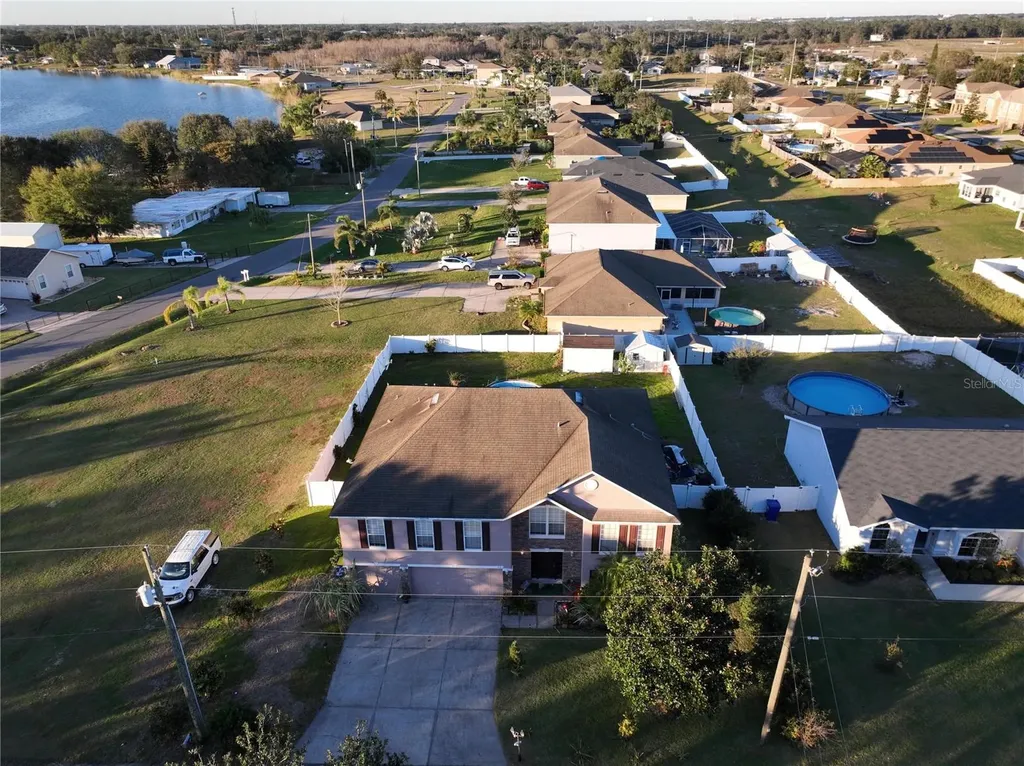 959 Thomas Road Eagle Lake FL 33839
