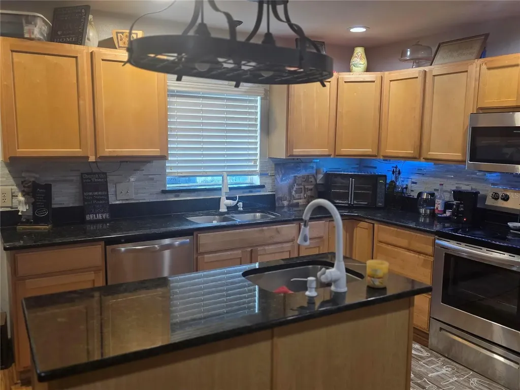 959 Thomas Road Eagle Lake FL 33839